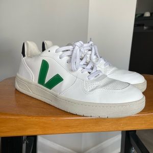 Veja V-10 Vegan